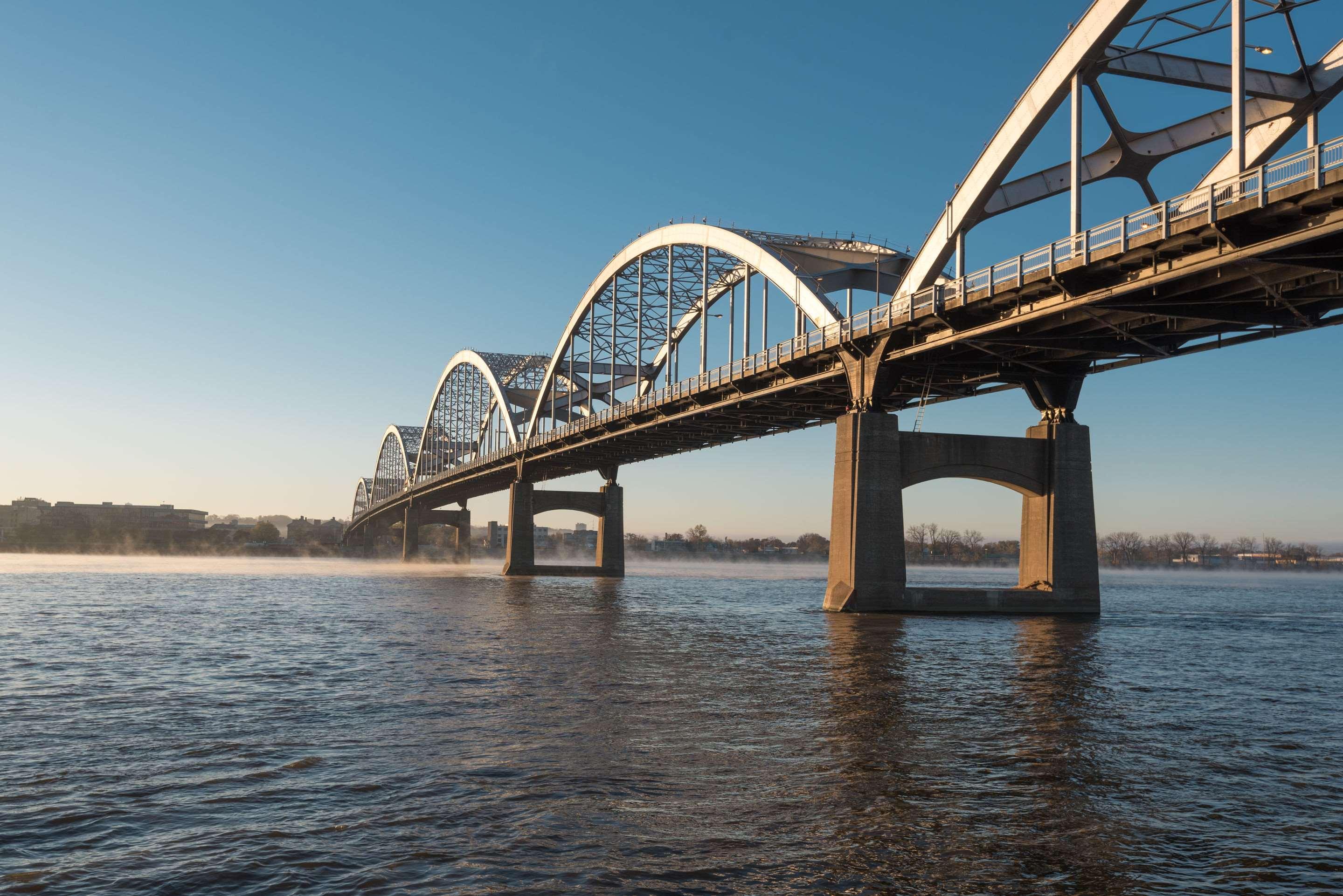 Cambria Hotel Davenport Quad Cities Беттендорф Экстерьер фото