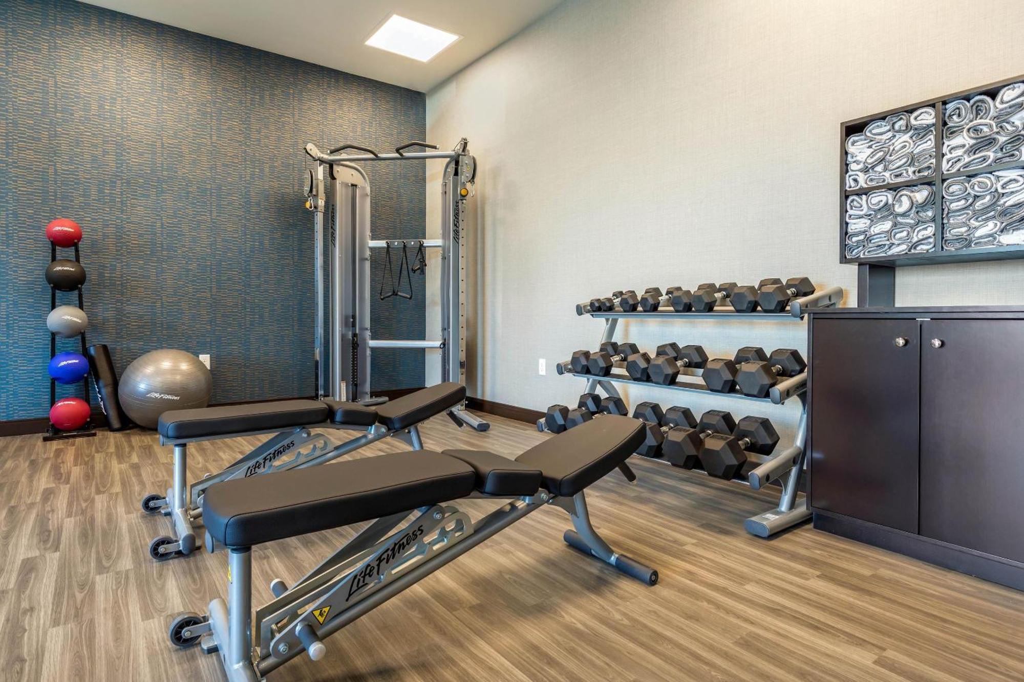 Cambria Hotel Davenport Quad Cities Беттендорф Экстерьер фото