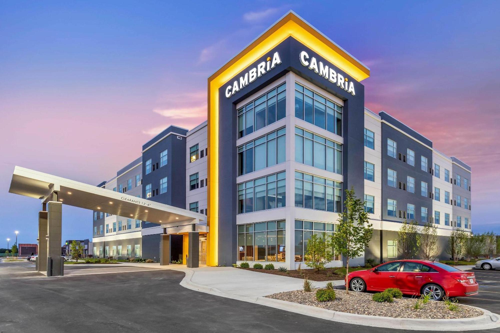 Cambria Hotel Davenport Quad Cities Беттендорф Экстерьер фото