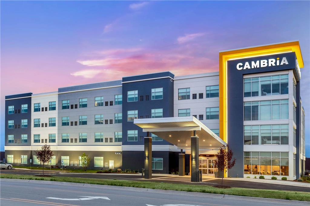 Cambria Hotel Davenport Quad Cities Беттендорф Экстерьер фото