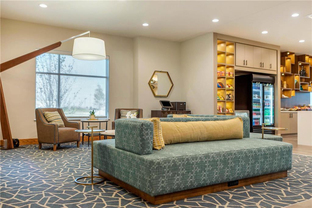 Cambria Hotel Davenport Quad Cities Беттендорф Интерьер фото