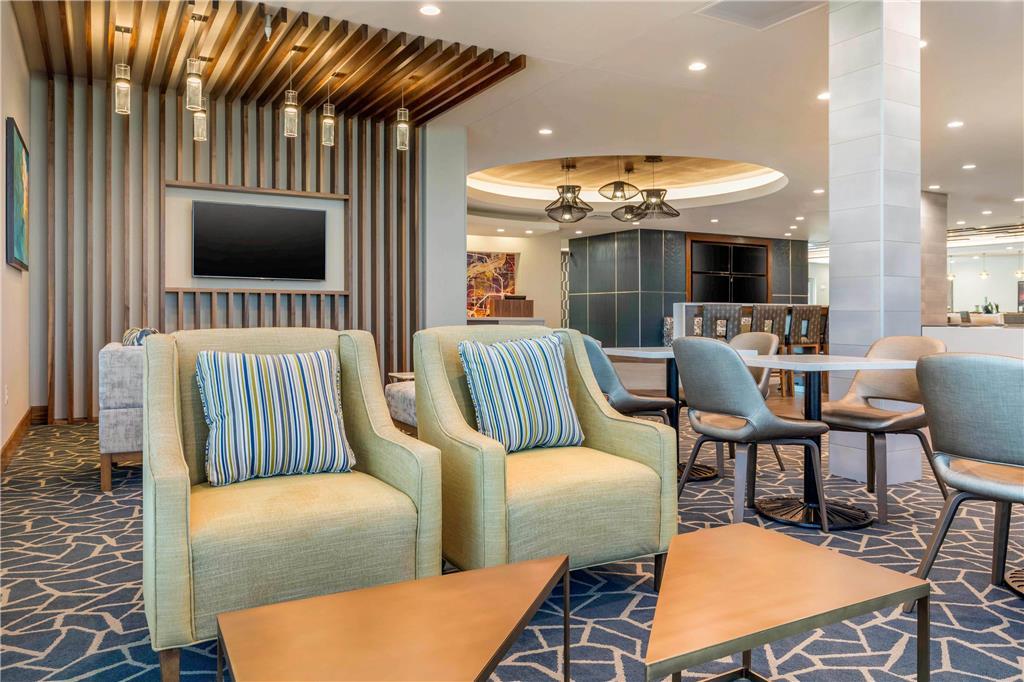 Cambria Hotel Davenport Quad Cities Беттендорф Интерьер фото