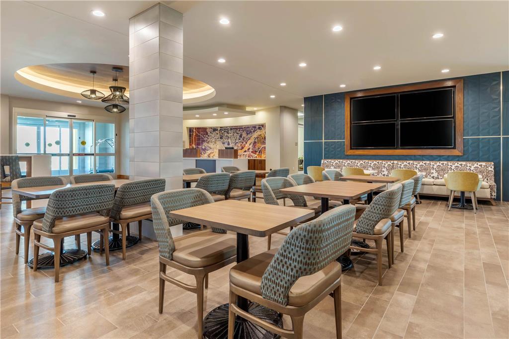 Cambria Hotel Davenport Quad Cities Беттендорф Ресторан фото